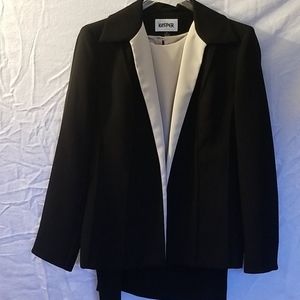 Kasper 3-Piece suit (skirt)